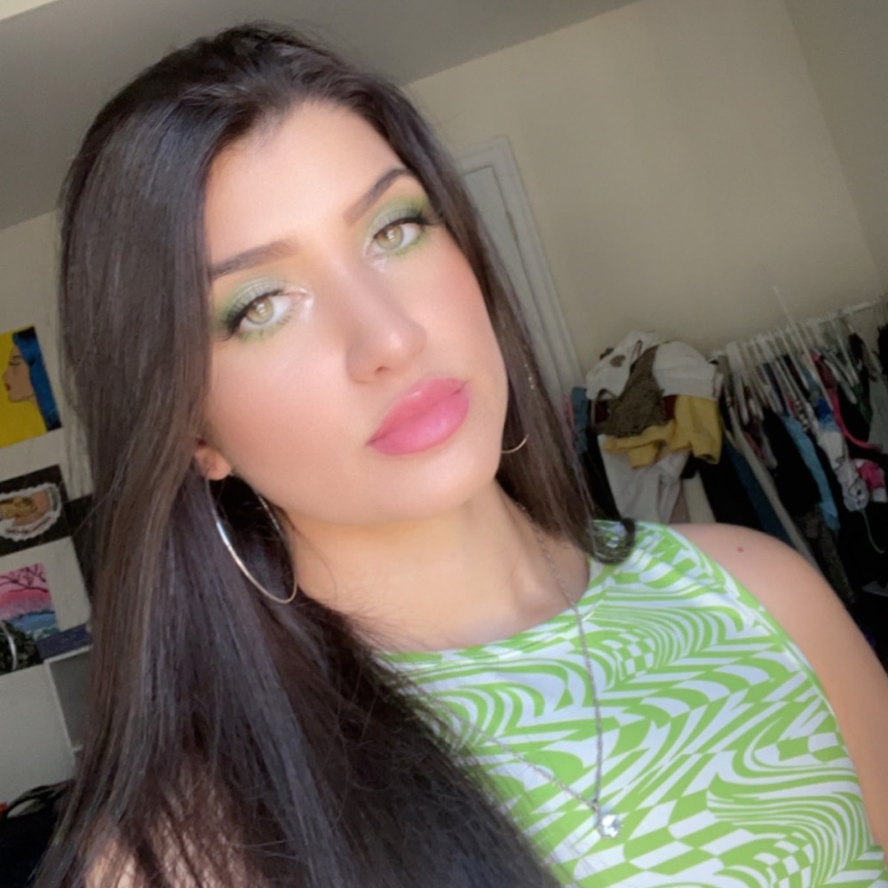 Meet your Posher, Alexandria